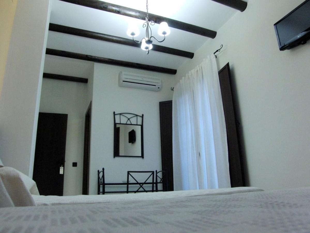 Hotel El Romeral Almadén de la Plata Rum bild